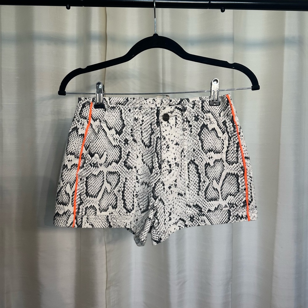 Pam & Gela High Waist White and Black Shorts